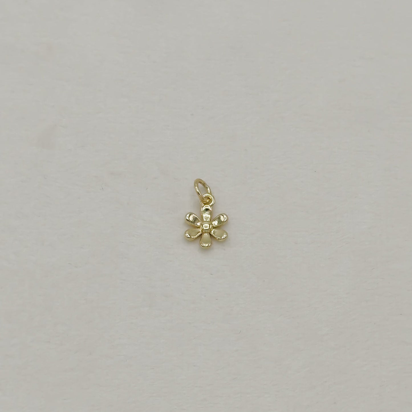 Daisy Charm